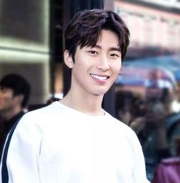 吃瓜窦骁,揭秘明星的休闲时光